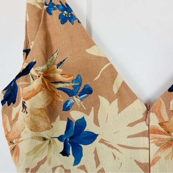 ASTR the label Penelope Dress in Paradise Floral Print Size Medium - Picture 12 of 13